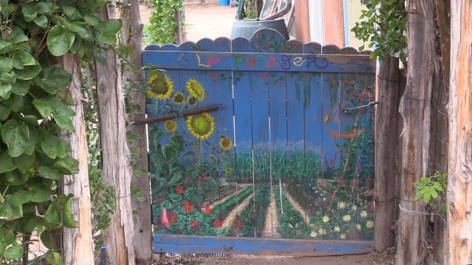 screen capture of the fresh mind cooking background video